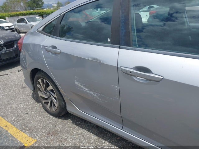 Honda CIVIC EX 2018 2HGFC2F79JH504921 Image 18