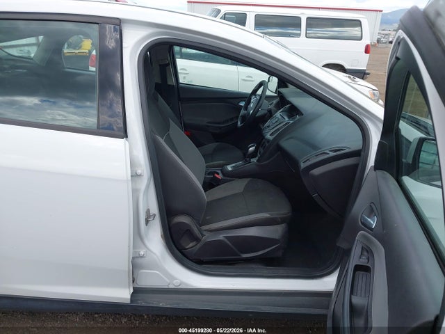 1FADP3K26EL312395 Ford FOCUS SE