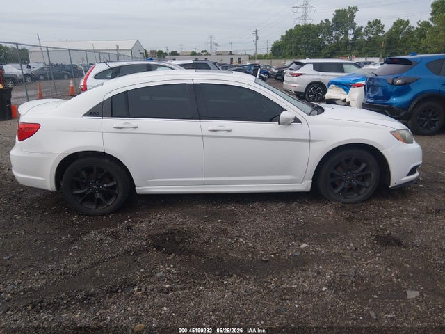 Aukcja sprzedaży 2014 Chrysler 200 Limited, vin: 1C3CCBCG6EN164585, numer aukcji: 45199282