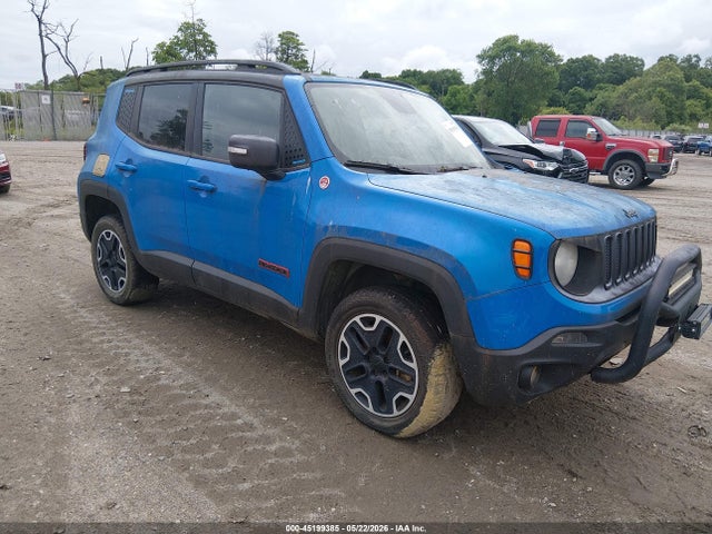 2015 Jeep Renegade Trailhawk მანქანა იყიდება აუქციონზე, vin: ZACCJBCT9FPB50705, აუქციონის ნომერი: 45199385