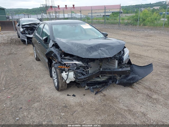 45199500 :رقم المزاد ، 2T1BURHE5HC900444 vin ، 2017 Toyota Corolla Le مزاد بيع