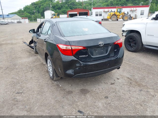 45199500 :رقم المزاد ، 2T1BURHE5HC900444 vin ، 2017 Toyota Corolla Le مزاد بيع