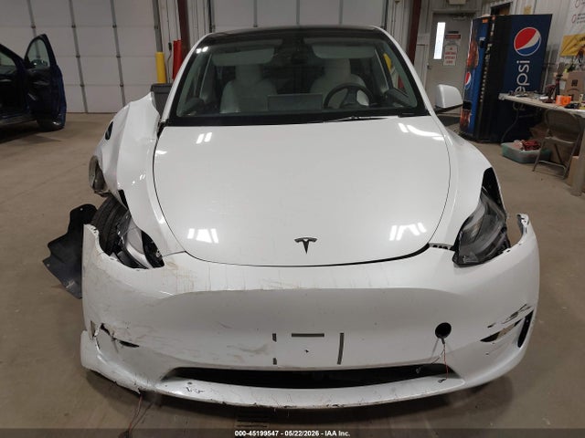 Продажа на аукционе авто 2023 Tesla Model Y Awd/long Range Dual Motor All-wheel Drive, vin: 7SAYGDEE6PF675621, номер лота: 45199547