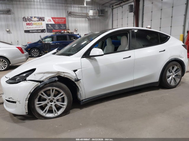 Продажа на аукционе авто 2023 Tesla Model Y Awd/long Range Dual Motor All-wheel Drive, vin: 7SAYGDEE6PF675621, номер лота: 45199547