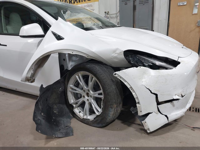 Продажа на аукционе авто 2023 Tesla Model Y Awd/long Range Dual Motor All-wheel Drive, vin: 7SAYGDEE6PF675621, номер лота: 45199547