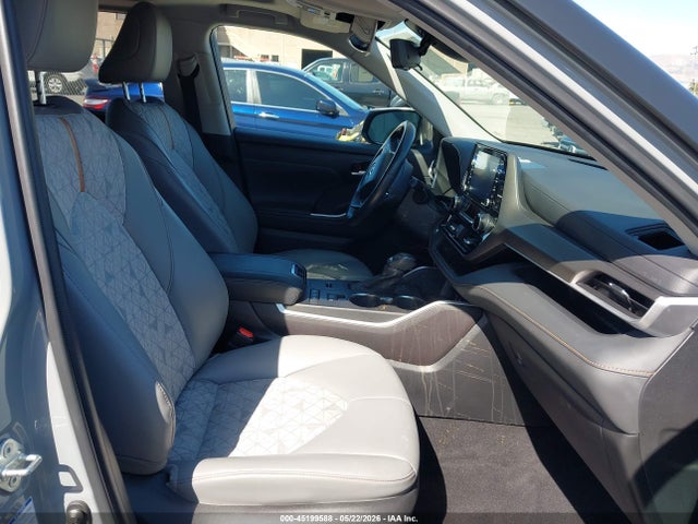 2022 Toyota Highlander Hybrid Xle Bronze Edition მანქანა იყიდება აუქციონზე, vin: 5TDABRCH6NS552742, აუქციონის ნომერი: 45199588