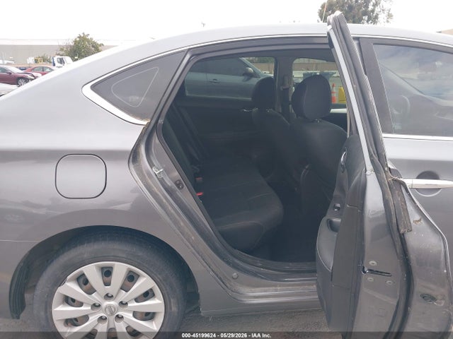 45199624 :رقم المزاد ، 3N1AB7AP3JY293647 vin ، 2018 Nissan Sentra S مزاد بيع