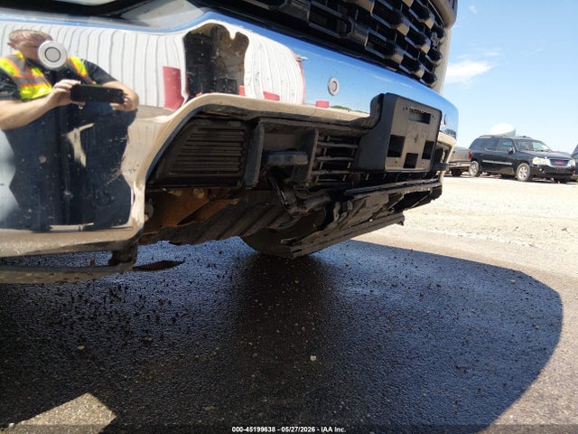 45199638 :رقم المزاد ، 1GC4YLE77NF223545 vin ، 2022 Chevrolet Silverado 2500hd 4wd  Long Bed Wt مزاد بيع