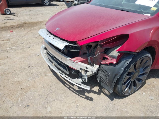 2024 Tesla Model Y Performance Dual Motor All-wheel Drive მანქანა იყიდება აუქციონზე, vin: 7SAYGDEF2RA272180, აუქციონის ნომერი: 45199641