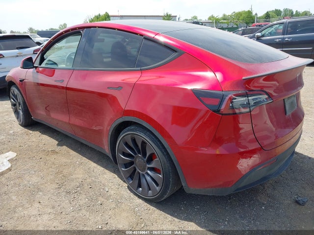 2024 Tesla Model Y Performance Dual Motor All-wheel Drive მანქანა იყიდება აუქციონზე, vin: 7SAYGDEF2RA272180, აუქციონის ნომერი: 45199641