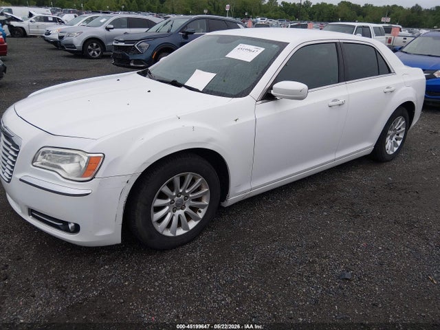 2014 Chrysler 300 მანქანა იყიდება აუქციონზე, vin: 2C3CCAAG2EH150981, აუქციონის ნომერი: 45199647