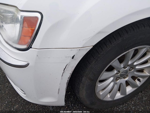 2014 Chrysler 300 მანქანა იყიდება აუქციონზე, vin: 2C3CCAAG2EH150981, აუქციონის ნომერი: 45199647