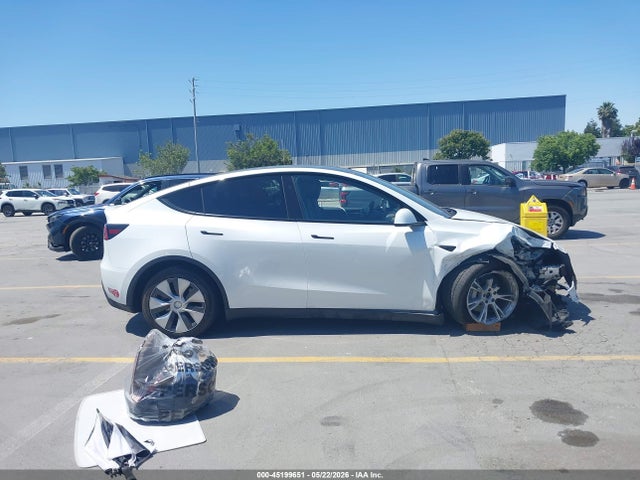 2023 Tesla Model Y მანქანა იყიდება აუქციონზე, vin: 7SAYGDEE1PF884300, აუქციონის ნომერი: 45199651