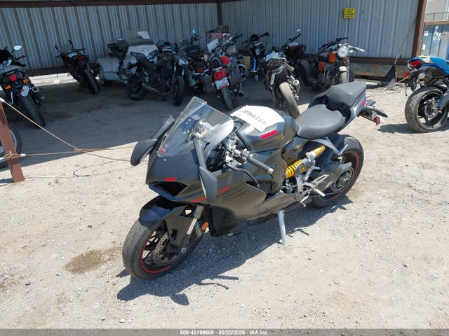 Ducati Panigale V2 2024 ZDMHAATW6RB013556 Image 2