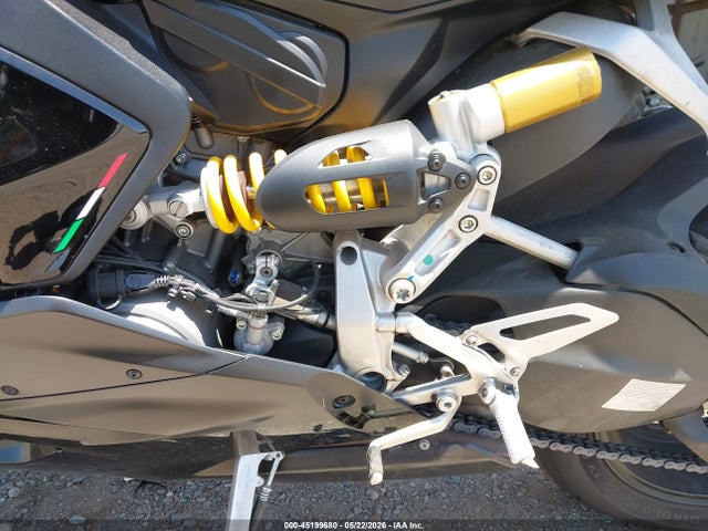 Ducati Panigale V2 2024 ZDMHAATW6RB013556 Image 9