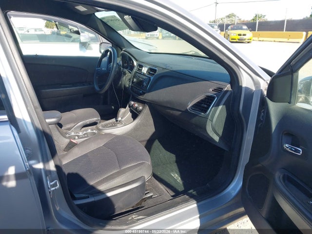 Aukcja sprzedaży 2014 Chrysler 200 Lx, vin: 1C3CCBAB5EN212293, numer aukcji: 45199744