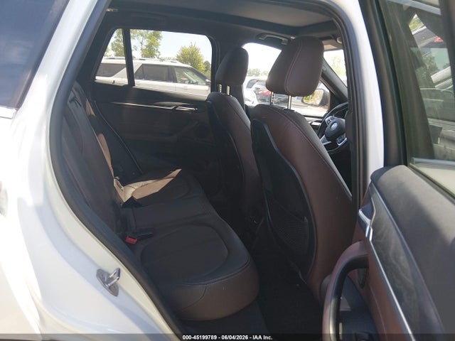 2017 Bmw X1 Xdrive28i მანქანა იყიდება აუქციონზე, vin: WBXHT3Z38H4A53841, აუქციონის ნომერი: 45199789