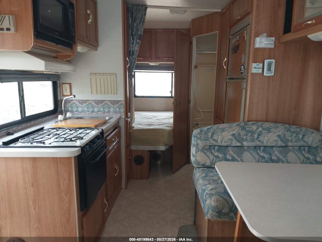 Продажа на аукционе авто 2001 Ford E-350 Cutaway Standard, vin: 1FDWE35S81HB13698, номер лота: 45199843
