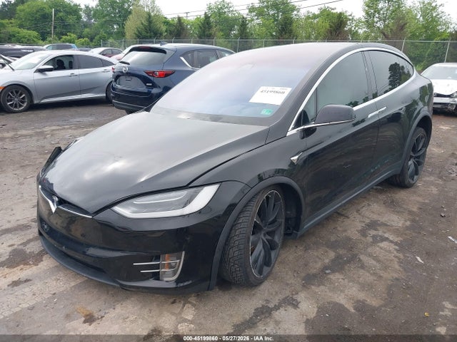 Tesla MODEL X 2018 5YJXCBE20JF137955 Image 2
