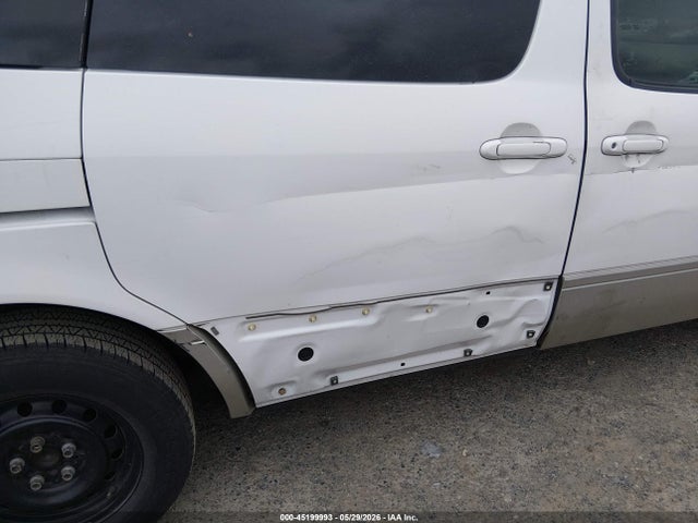 45199993 :رقم المزاد ، 4T3ZF13C0XU090290 vin ، 1999 Toyota Sienna Xle مزاد بيع