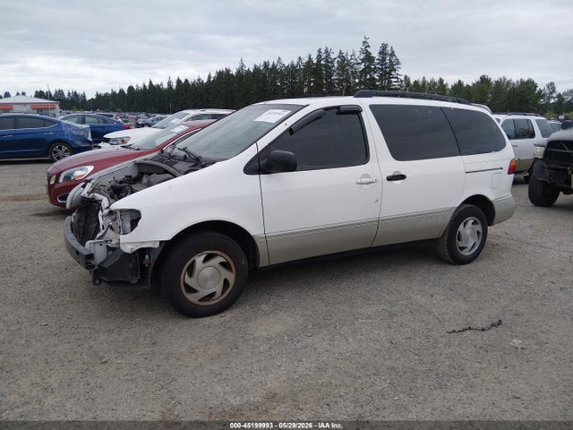 45199993 :رقم المزاد ، 4T3ZF13C0XU090290 vin ، 1999 Toyota Sienna Xle مزاد بيع