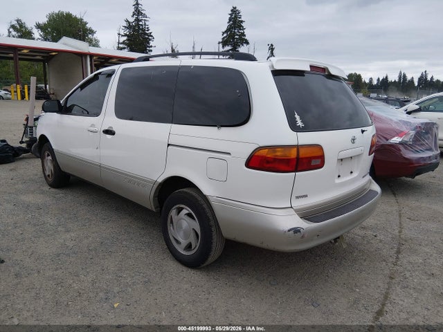 45199993 :رقم المزاد ، 4T3ZF13C0XU090290 vin ، 1999 Toyota Sienna Xle مزاد بيع