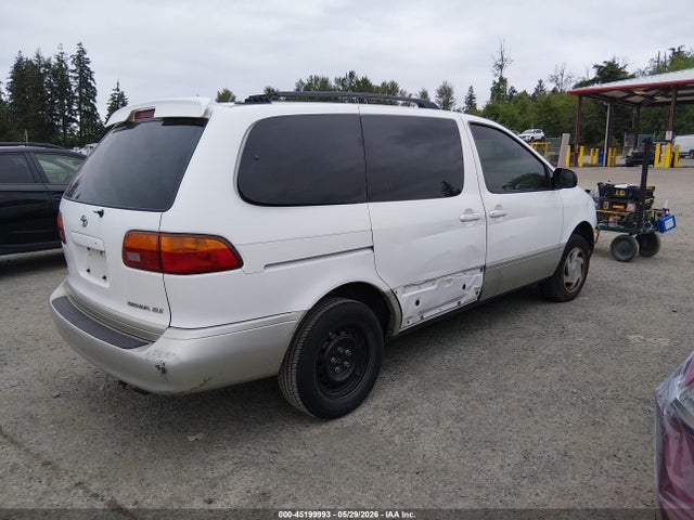 45199993 :رقم المزاد ، 4T3ZF13C0XU090290 vin ، 1999 Toyota Sienna Xle مزاد بيع