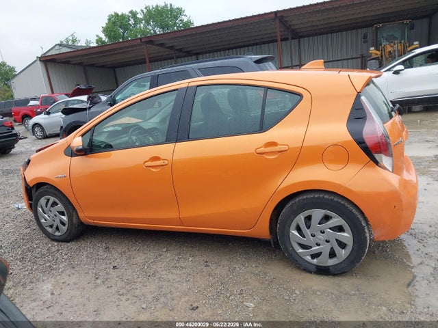 Продаж на аукціоні авто 2015 Toyota Prius C Two, vin: JTDKDTB39F1092413, номер лоту: 45200029