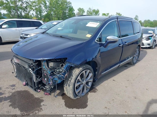 2018 Chrysler Pacifica Limited მანქანა იყიდება აუქციონზე, vin: 2C4RC1GG6JR259803, აუქციონის ნომერი: 45200048