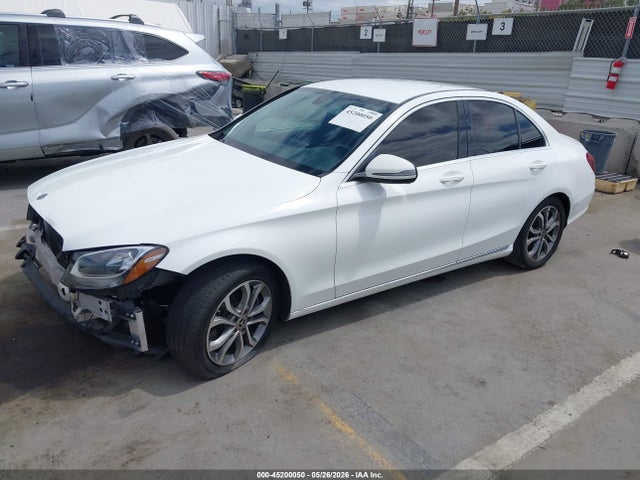 55SWF4JB2HU233423 Mercedes-Benz C 300