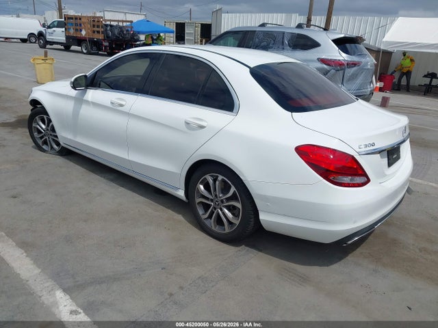 55SWF4JB2HU233423 Mercedes-Benz C 300