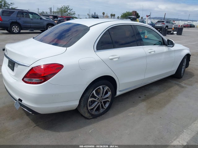 55SWF4JB2HU233423 Mercedes-Benz C 300