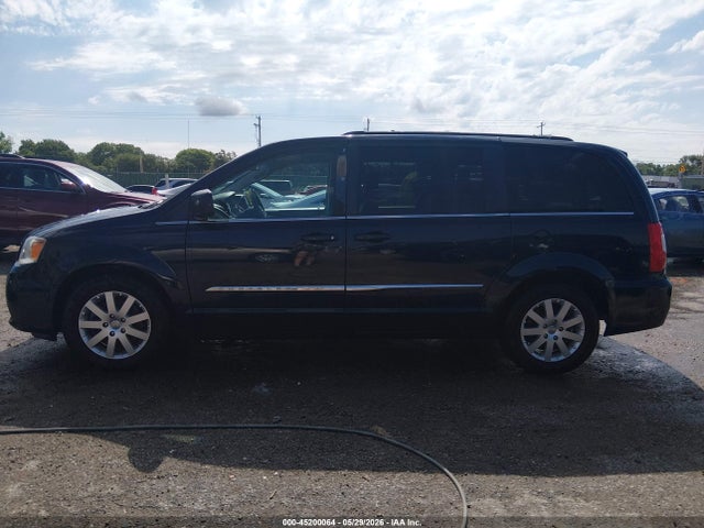 Продажа на аукционе авто 2016 Chrysler Town & Country Touring, vin: 2C4RC1BG6GR231208, номер лота: 45200064