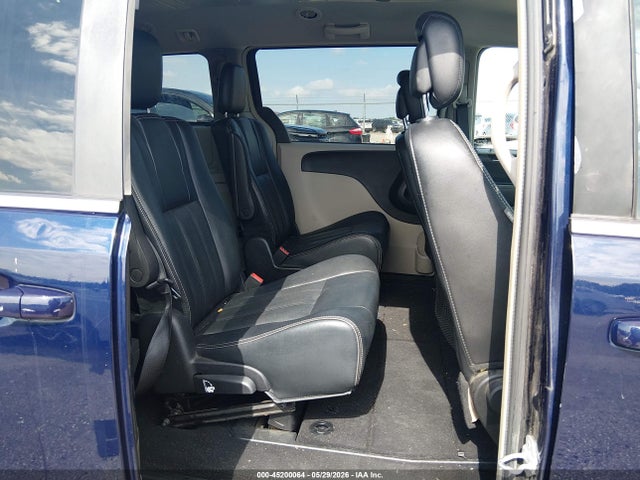 Продажа на аукционе авто 2016 Chrysler Town & Country Touring, vin: 2C4RC1BG6GR231208, номер лота: 45200064