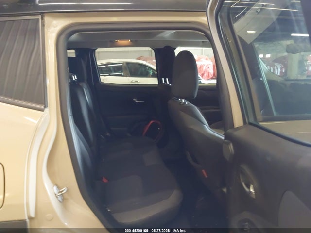 45200109 :رقم المزاد ، ZACCJBCT4GPD01273 vin ، 2016 Jeep Renegade Trailhawk مزاد بيع