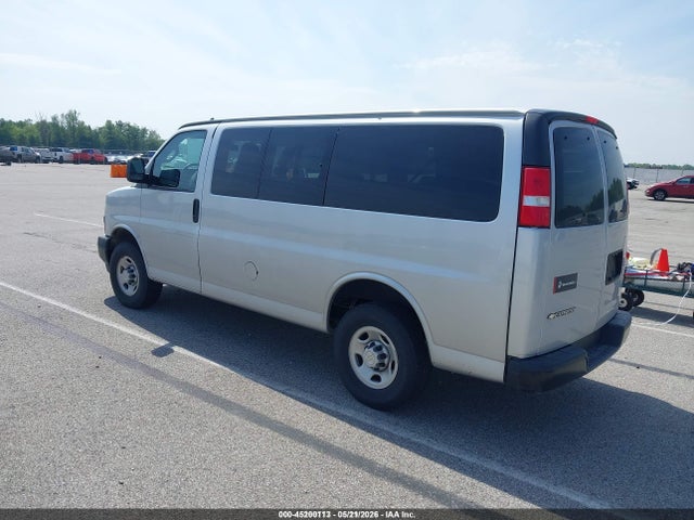 Продажа на аукционе авто 2023 Chevrolet Express Passenger Rwd 2500 Regular Wheelbase Ls, vin: 1GAWGEFP2P1106566, номер лота: 45200113