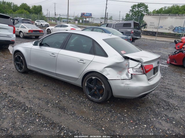 2013 Audi A4 Premium მანქანა იყიდება აუქციონზე, vin: WAUBFAFL4DN038948, აუქციონის ნომერი: 45200203