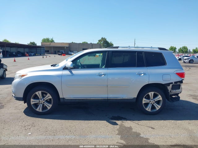 Продаж на аукціоні авто 2011 Toyota Highlander Limited V6, vin: 5TDYK3EH6BS024378, номер лоту: 45200205