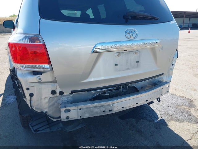 Продаж на аукціоні авто 2011 Toyota Highlander Limited V6, vin: 5TDYK3EH6BS024378, номер лоту: 45200205