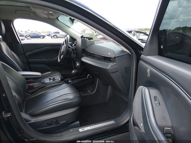 45200228 :رقم المزاد ، 3FMTK3RM2MMA24121 vin ، 2021 Ford Mustang Mach-e Premium مزاد بيع