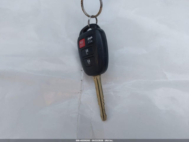 45200263 :رقم المزاد ، 4T1BF1FK9HU747652 vin ، 2017 Toyota Camry Se مزاد بيع