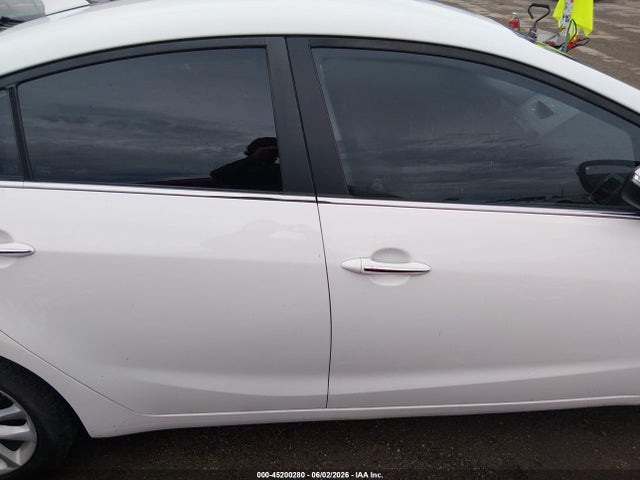 2017 Kia Forte S მანქანა იყიდება აუქციონზე, vin: 3KPFL4A75HE057558, აუქციონის ნომერი: 45200280