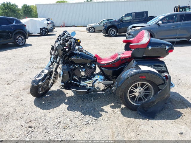 Harley-Davidson FLHTCUTG 2021 1HD1MAF17MB853633 Image 13