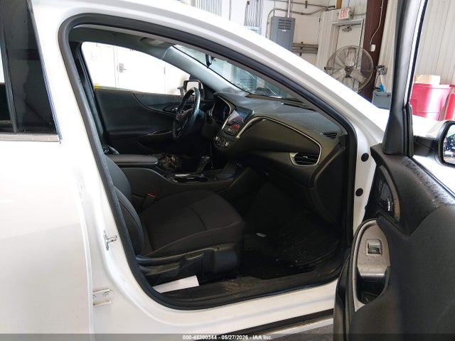 1G1ZG5ST8LF137740 Chevrolet Malibu Fwd Rs
