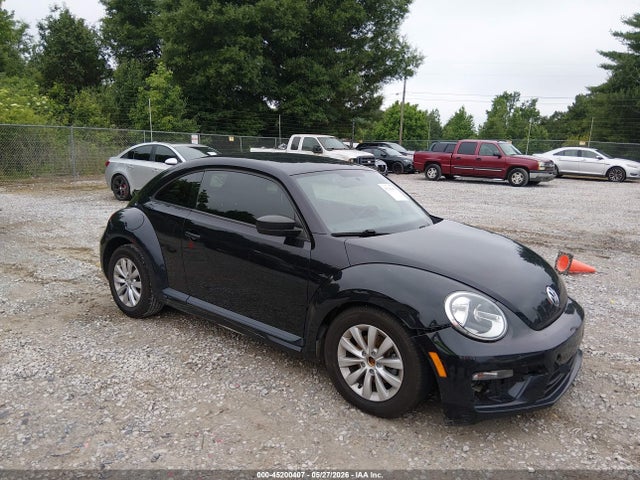 2018 Volkswagen Beetle 2.0t Coast/2.0t S მანქანა იყიდება აუქციონზე, vin: 3VWFD7AT8JM706564, აუქციონის ნომერი: 45200407