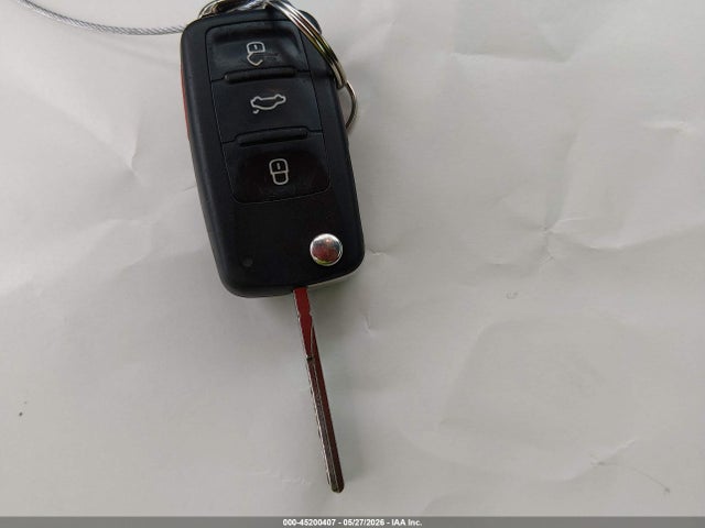 45200407 :رقم المزاد ، 3VWFD7AT8JM706564 vin ، 2018 Volkswagen Beetle 2.0t Coast/2.0t S مزاد بيع