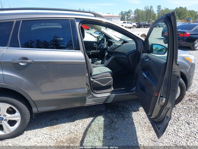 1FMCU9GX5EUE14198 Ford ESCAPE SE