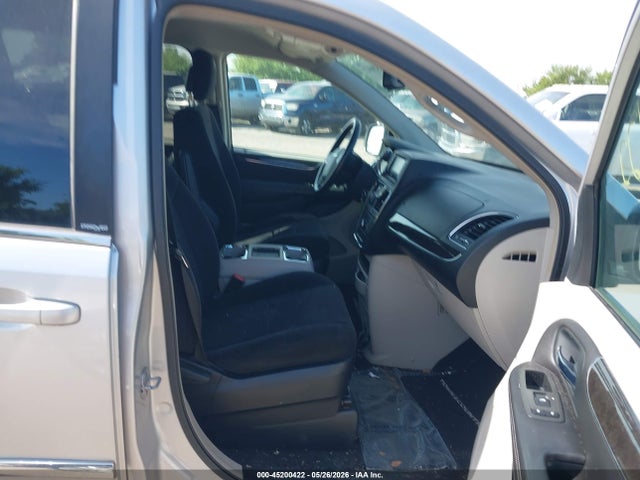2011 Chrysler Town & Country Touring მანქანა იყიდება აუქციონზე, vin: 2A4RR5DG4BR637011, აუქციონის ნომერი: 45200422
