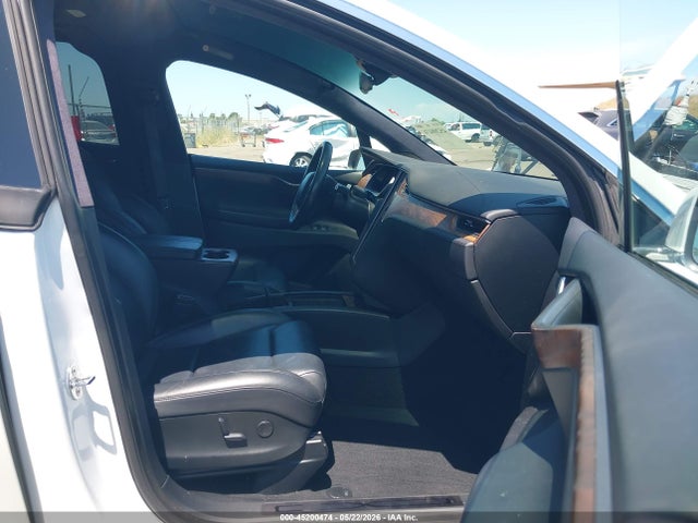 5YJXCAE24JF141176 Tesla Model X 100d/75d/p100d