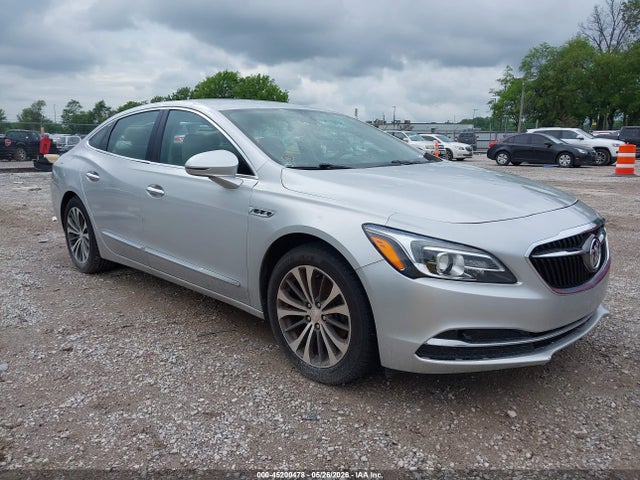 2017 Buick Lacrosse Essence მანქანა იყიდება აუქციონზე, vin: 1G4ZP5SS1HU132800, აუქციონის ნომერი: 45200478